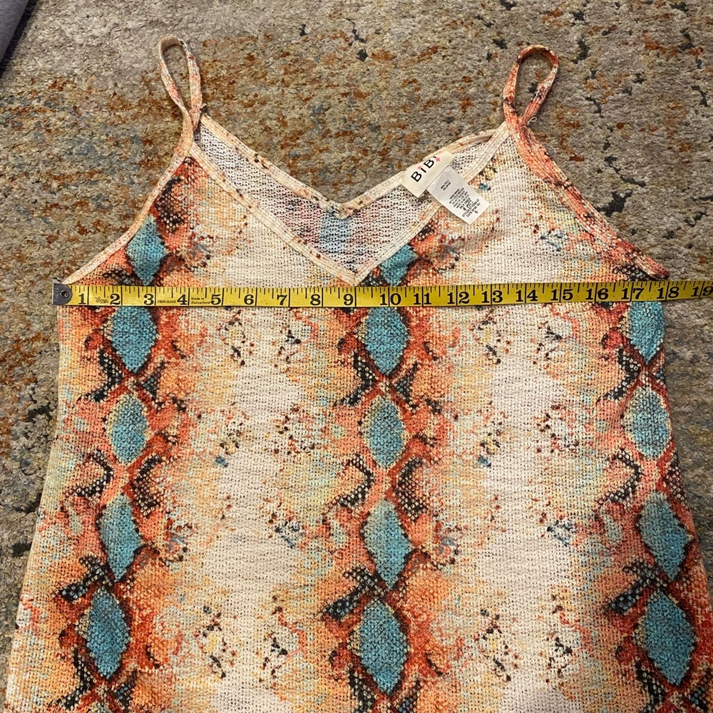 Loose fitting tank - Picture 5 of 5